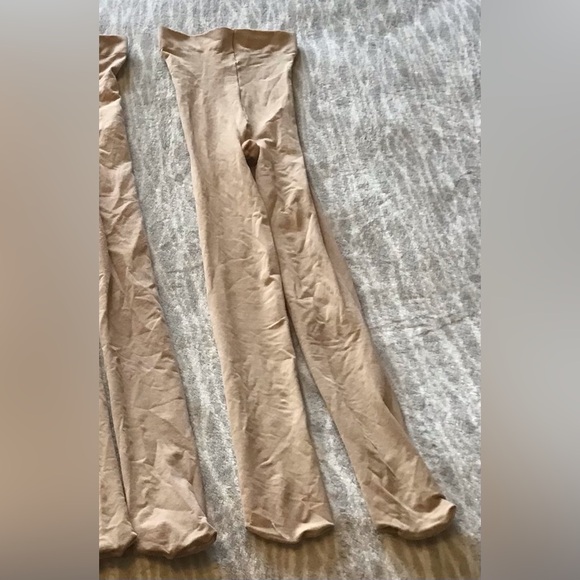 🌟🌟 Nylon/Spandex Tan Dance Tights 🌟🌟 - Picture 5 of 9